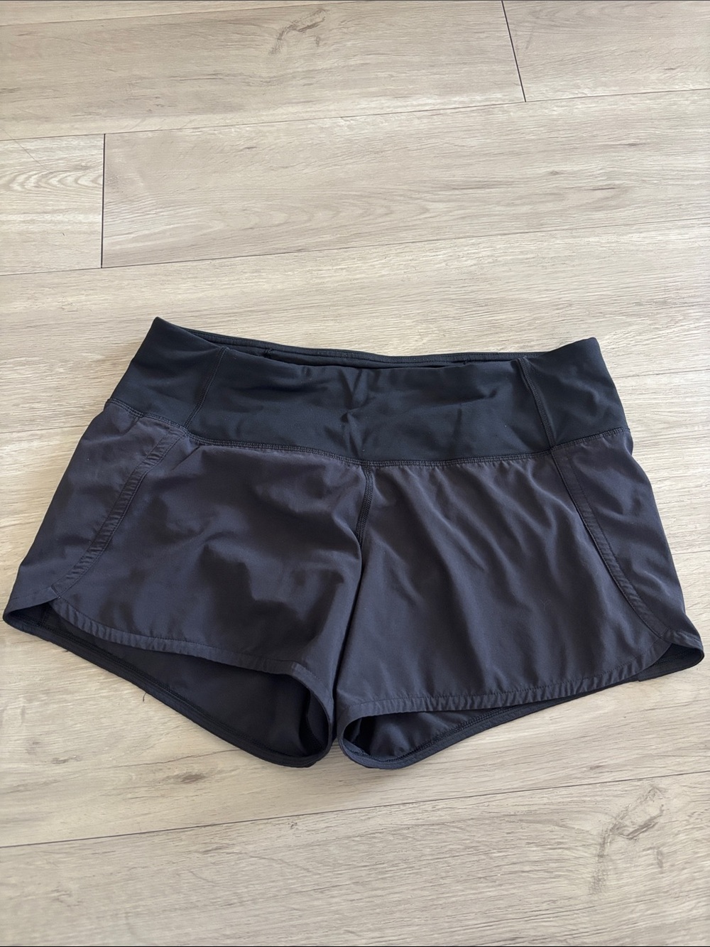 Lululemon Women’s Black Athletic Shorts with High Waist Size 6